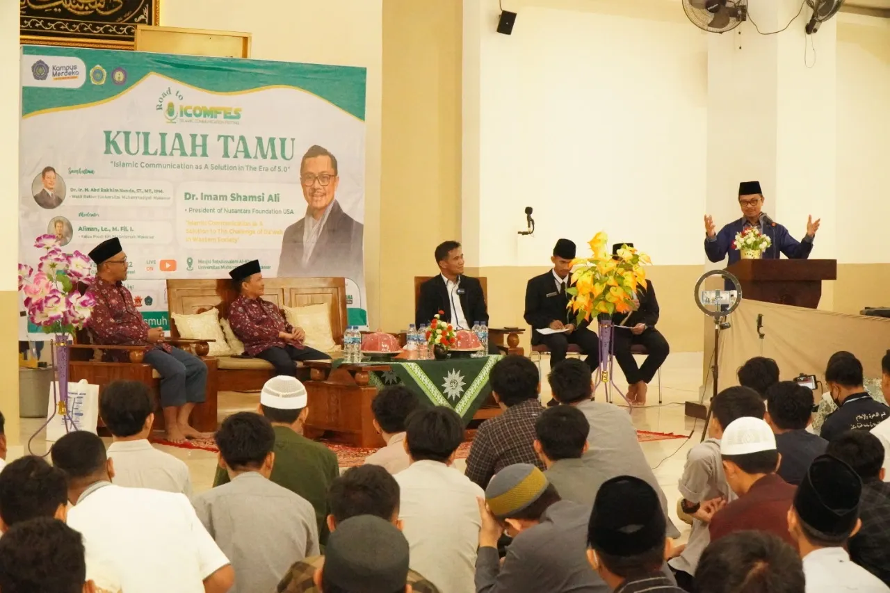 Imam Besar New York Shamsi Ali Bahas Tantangan Dunia Islam di Unismuh Makassar