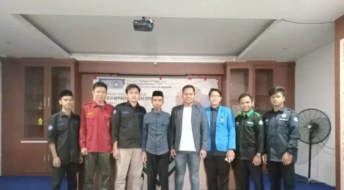 Mahasiswa Komunikasi Penyiaran Islam Unismuh Gelar Seminar Kewirausahaan