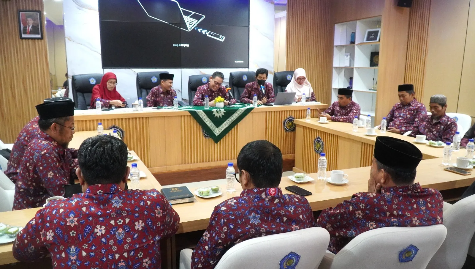 Rapat Evaluasi Maba FAI, Rektor Unismuh Tekankan Pelayanan dan Kelulusan Tepat Waktu