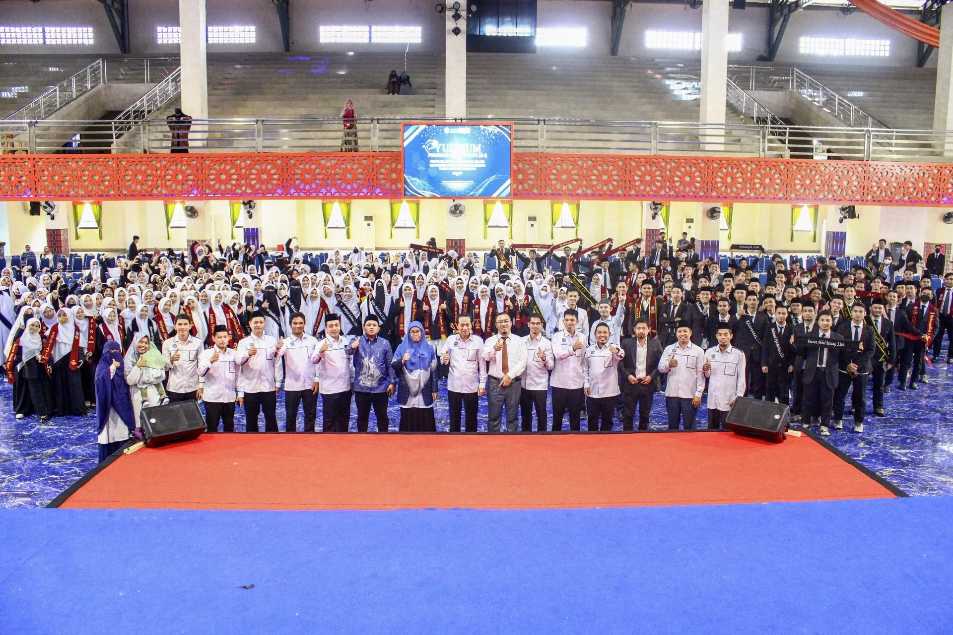 Gelar Yudisum, Fakultas Agama Islam Unismuh Makassar Cetak 327 Sarjana Baru