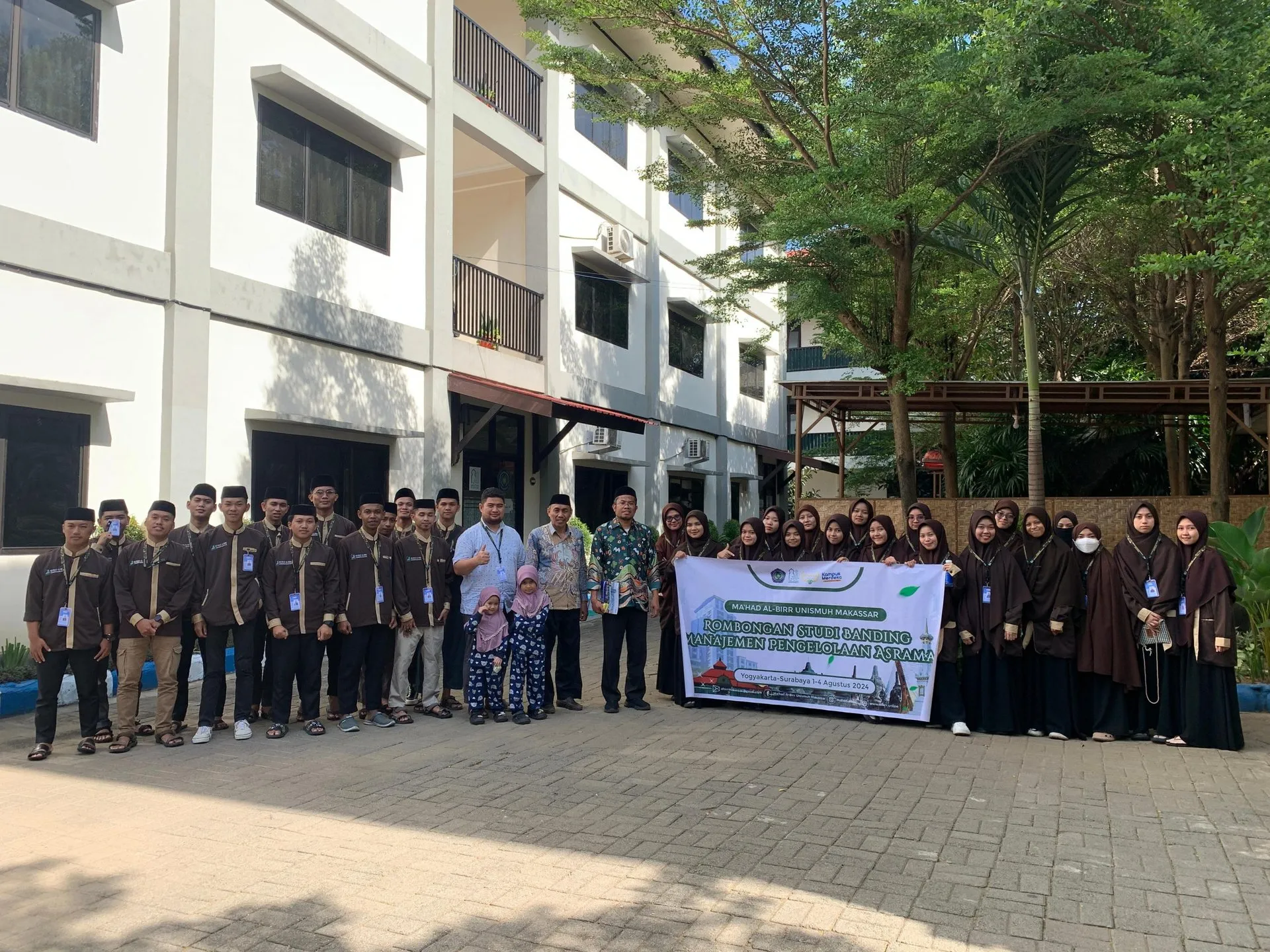 Studi Banding Mahasiswa Mahad Al-Birr Unismuh: Menimba Ilmu Pengelolaan Asrama di UMY dan UAD