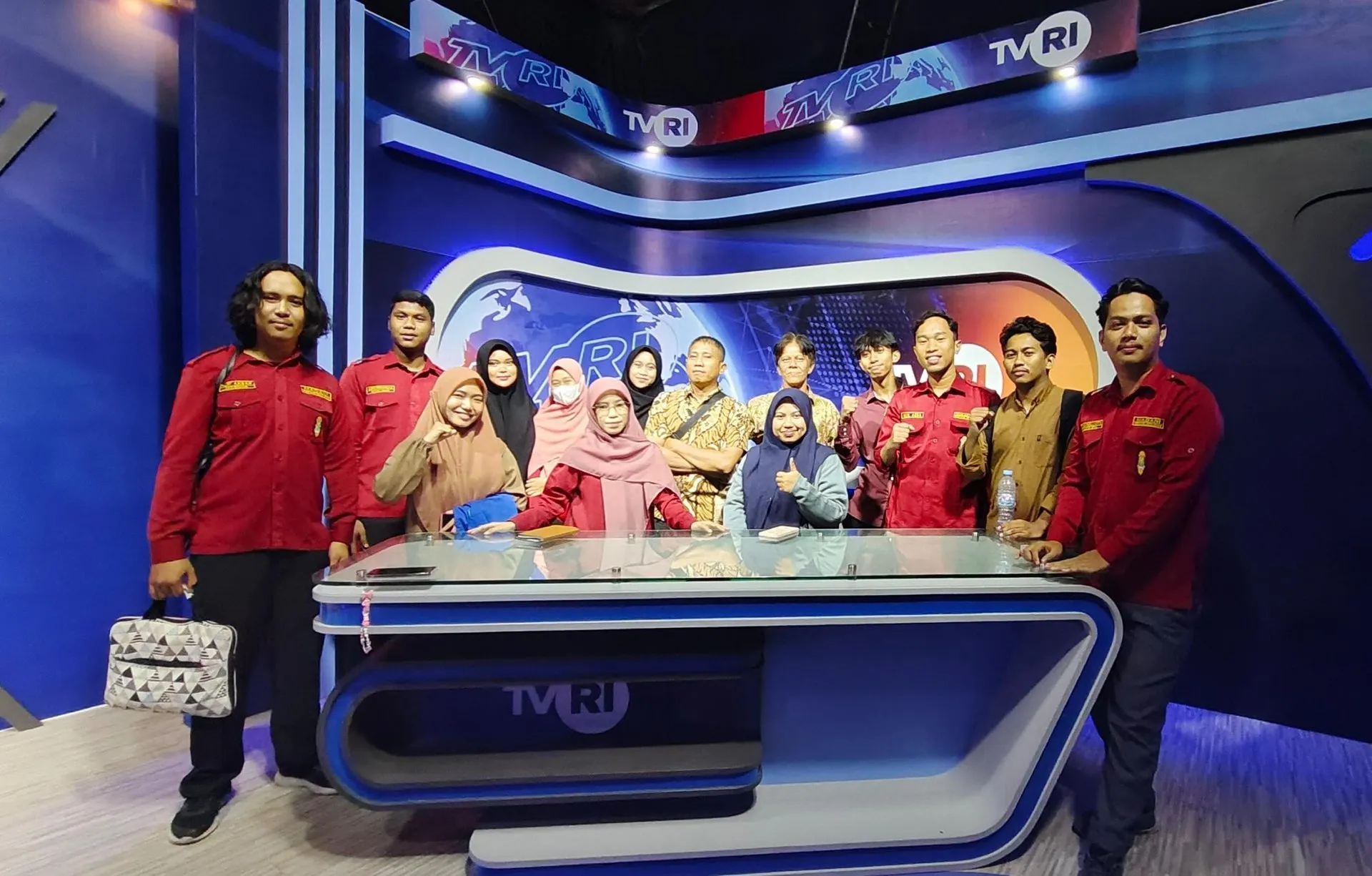Mahasiswa FAI Unismuh Belajar Praktik Penyiaran ke Stasiun TV Nasional