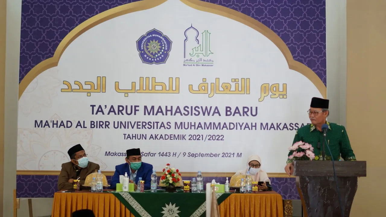 Buka Taaruf Mahasiswa Baru Mahad Al Birr, Rektor Unismuh Ingatkan Pentingnya Kesungguhan dalam Belajar